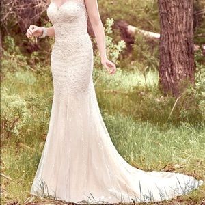 Petra - Feel Like A Queen